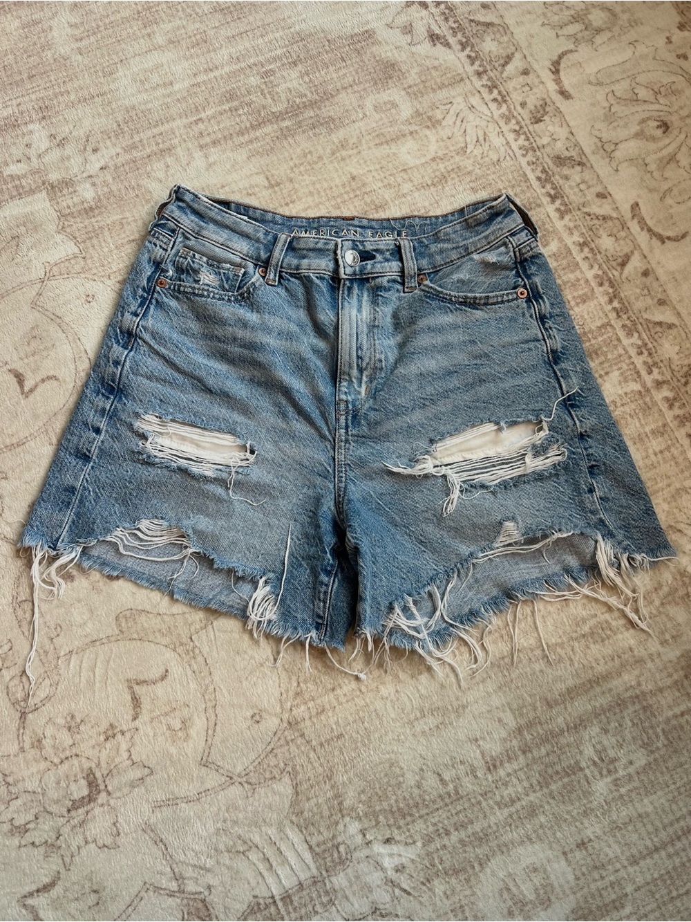 American Eagle | Light Blue Distressed Denim Cutoff Shorts | Women’s 4